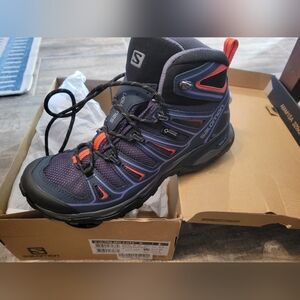 NEW Salomon Women's Hiking Boots - Black and Purple
